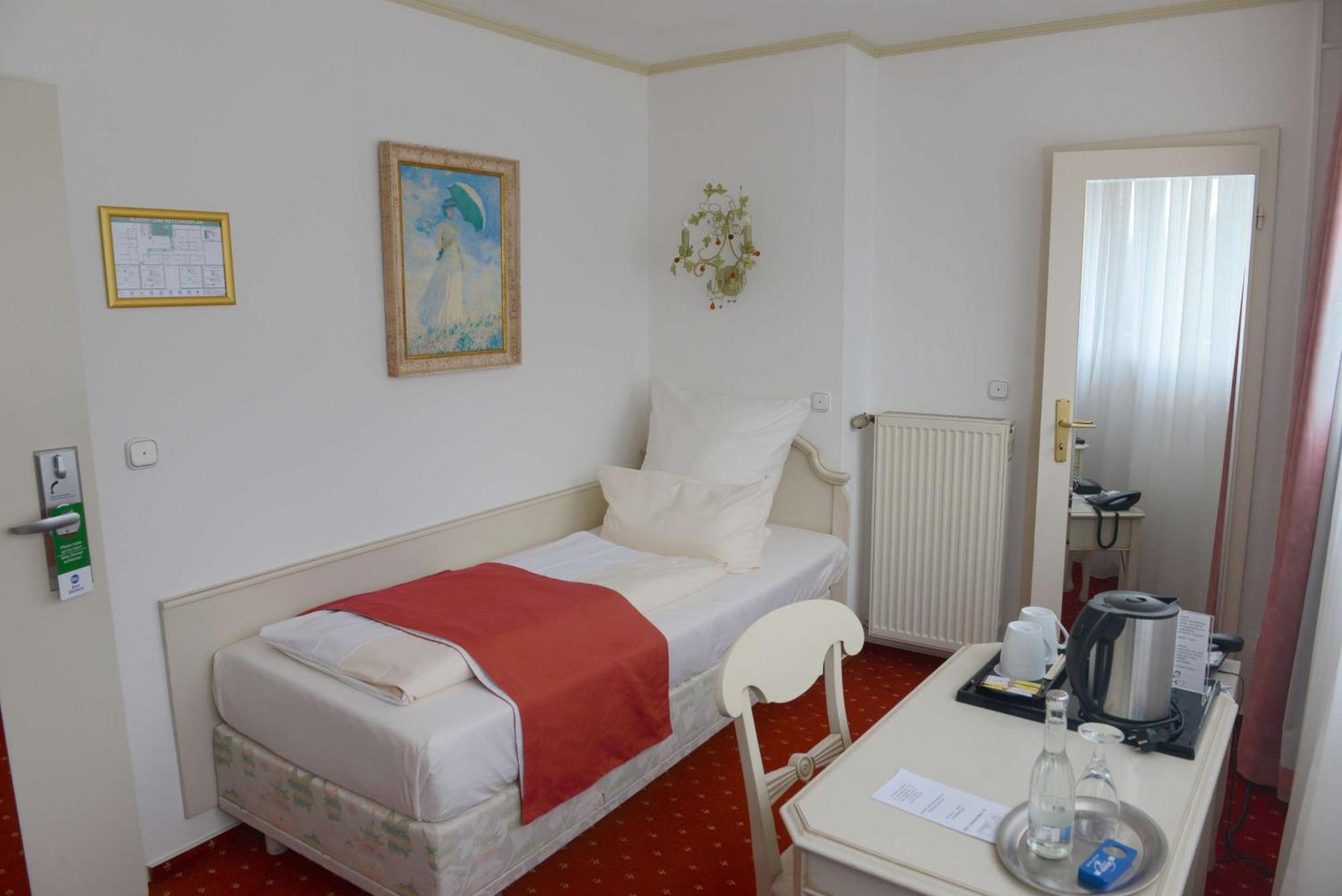 Sure Hotel By Best Western Rhoen Garden Poppenhausen Exterior foto